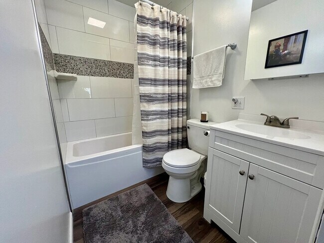 Foto del edificio - 1012 Scottsdale Dr