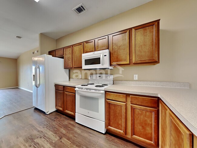 Foto del edificio - 1102 Longhorn Ln
