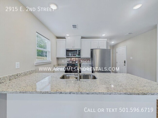 Foto del edificio - 2915 E 2nd St