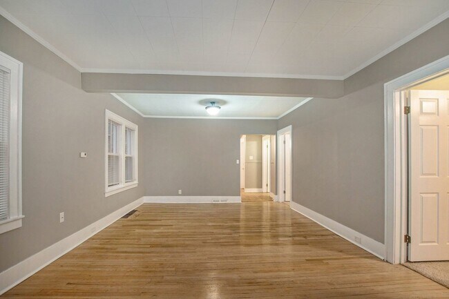 Foto del edificio - Main Level 2BR Apartment