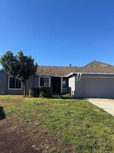 Building Photo - 610 Portola Ct