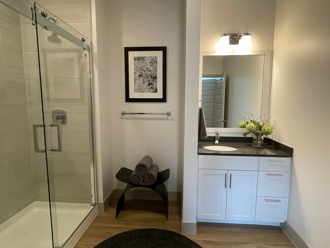 Building Photo - 2501 Troost Ave