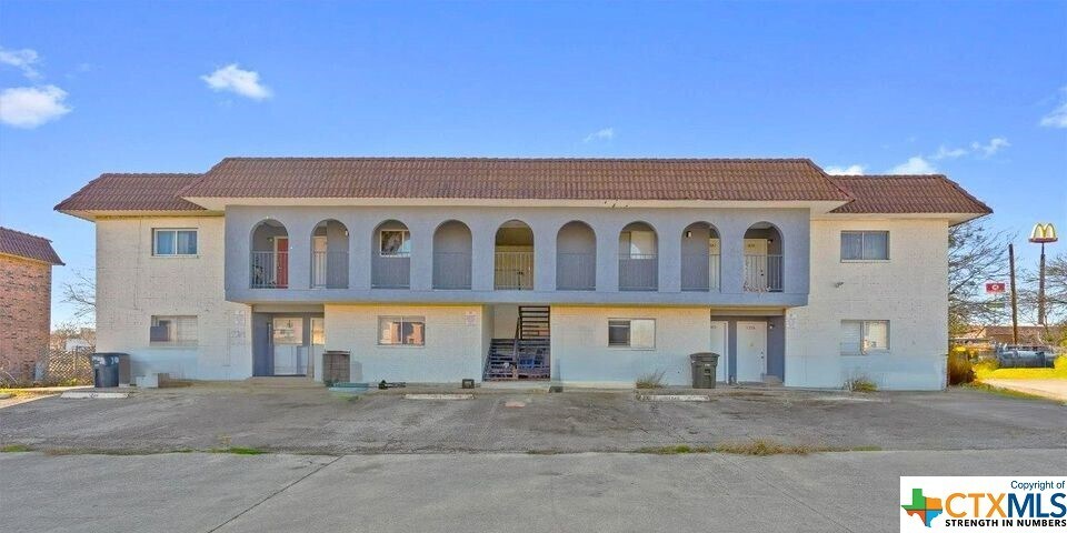 Primary Photo - 1046 Linde Ave