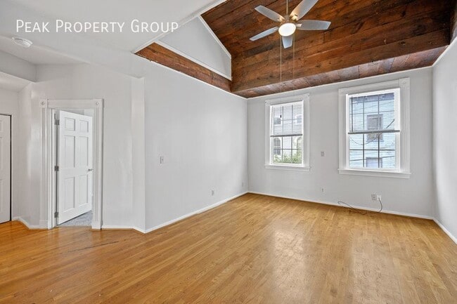 Photo - 12 W Hollister St Apartment