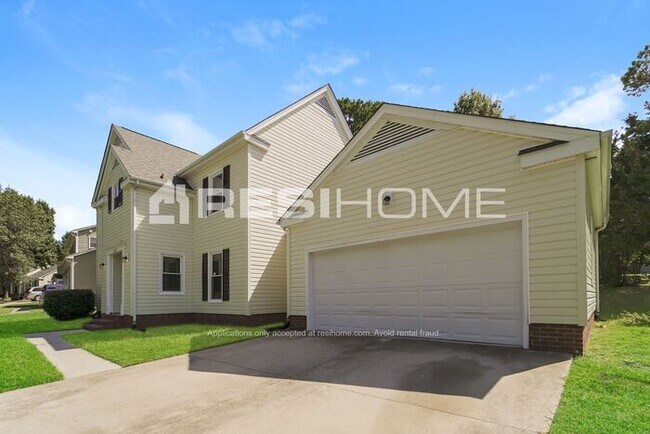 Foto del edificio - 5223 Caradon Dr