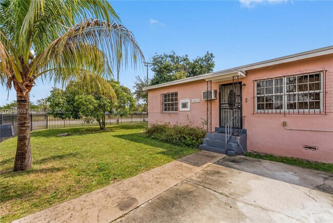 Foto del edificio - 13495 NW 8th Ave