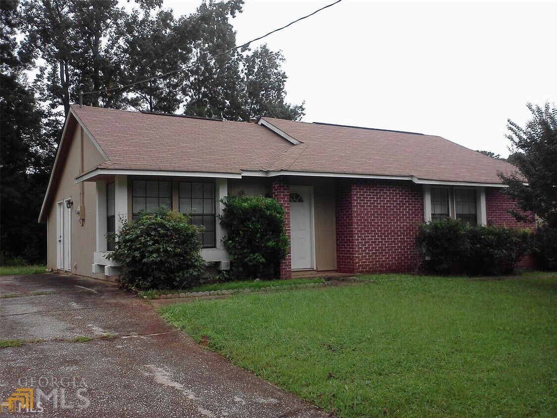 205 Chase Woods Cir, Riverdale, GA 30274 House for Rent in Riverdale, GA