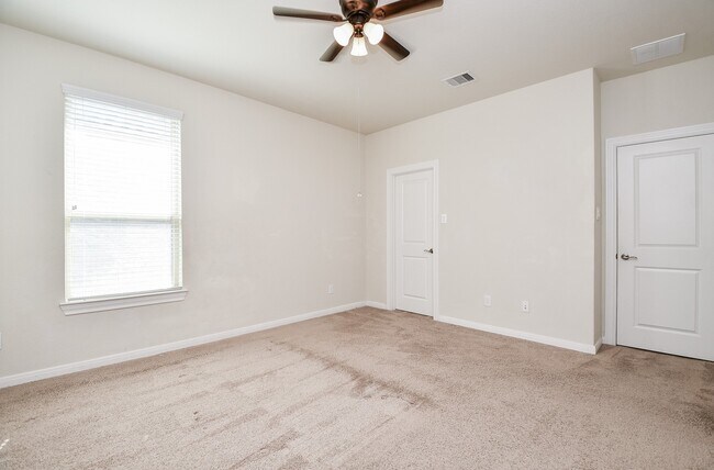 Foto del edificio - 25106 Sundance Park Ln