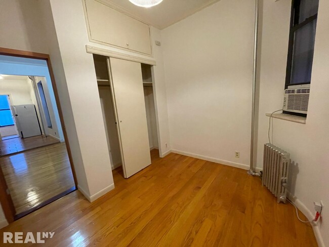 Building Photo - East 81st Street