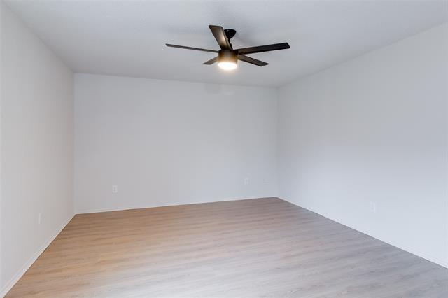 Foto del edificio - 5005 Button Willow Dr