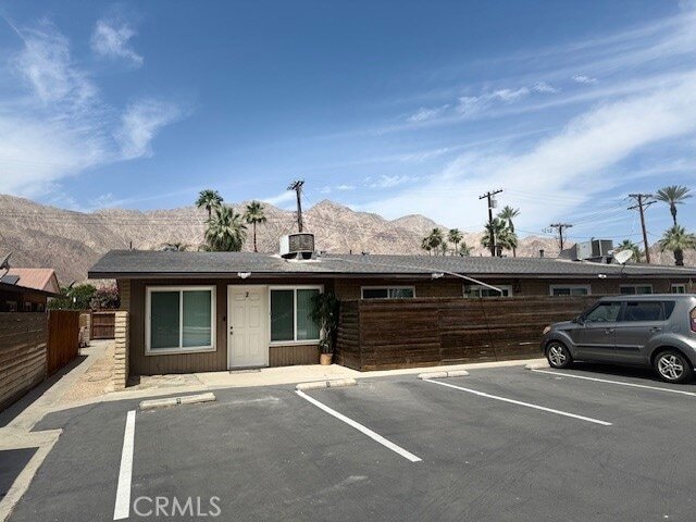 Foto del edificio - 51049 Eisenhower Dr