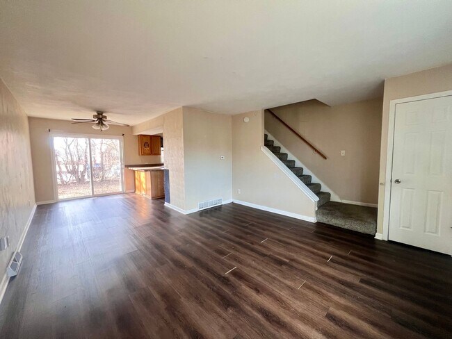 Foto del edificio - 2 Bedroom Duplex in Davenport