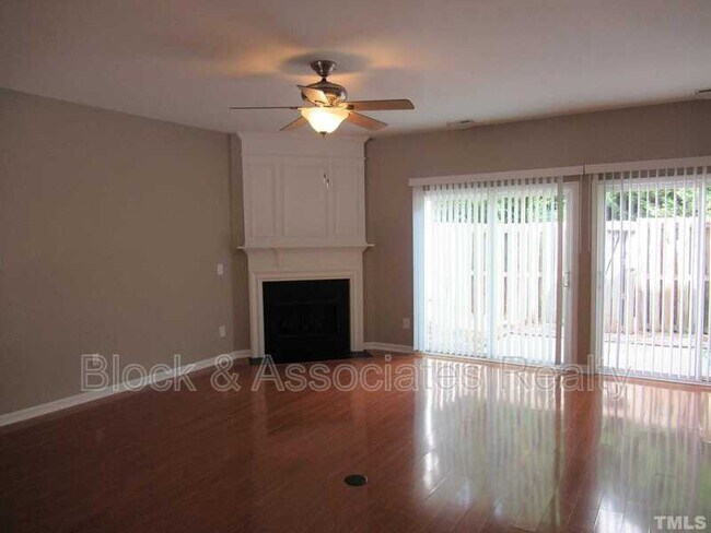Foto del edificio - 8151 Rhiannon Rd