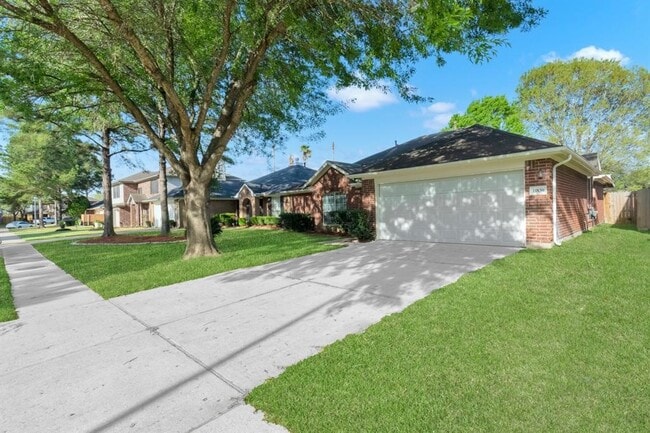 Foto del edificio - 11830 Copperas Creek Dr