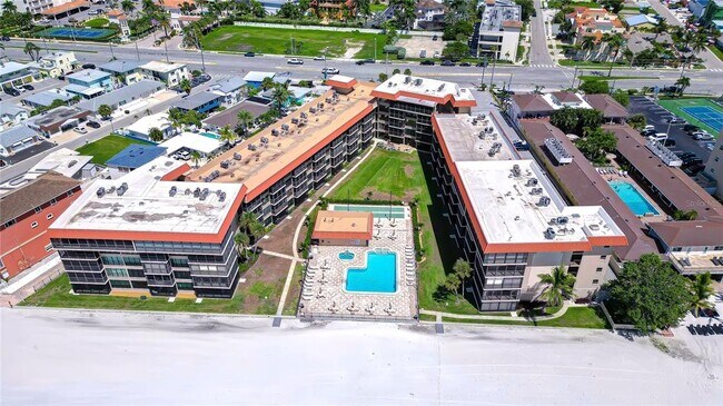 Foto del edificio - 17580 Gulf Blvd