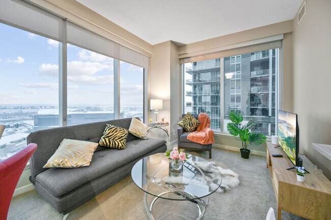 Photo du bâtiment - 1320 1st St SE