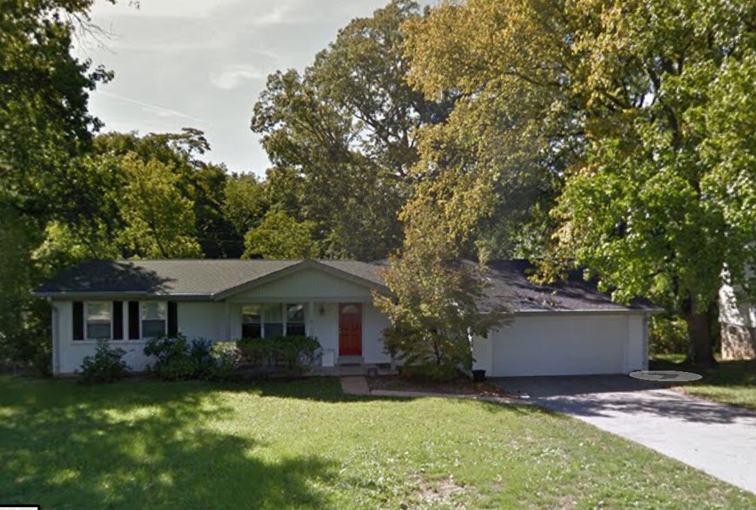 1123 Fernview Dr, Creve Coeur, MO 63141 House Rental in Creve Coeur