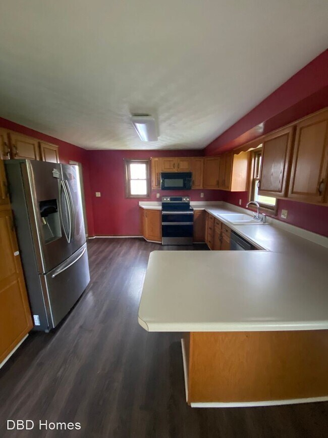 Building Photo - 4 br, 1 bath House - 6596 E 800 S