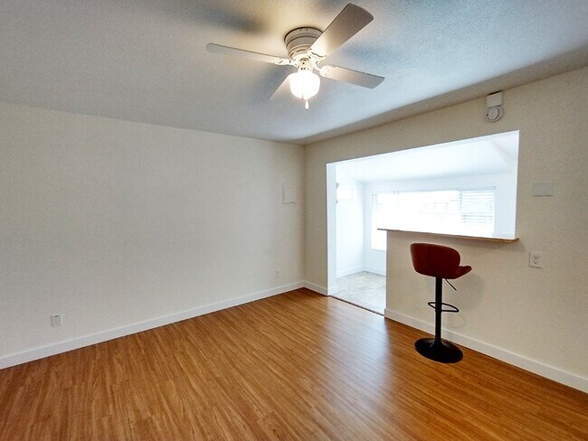 Foto del edificio - 445 SW 7th St