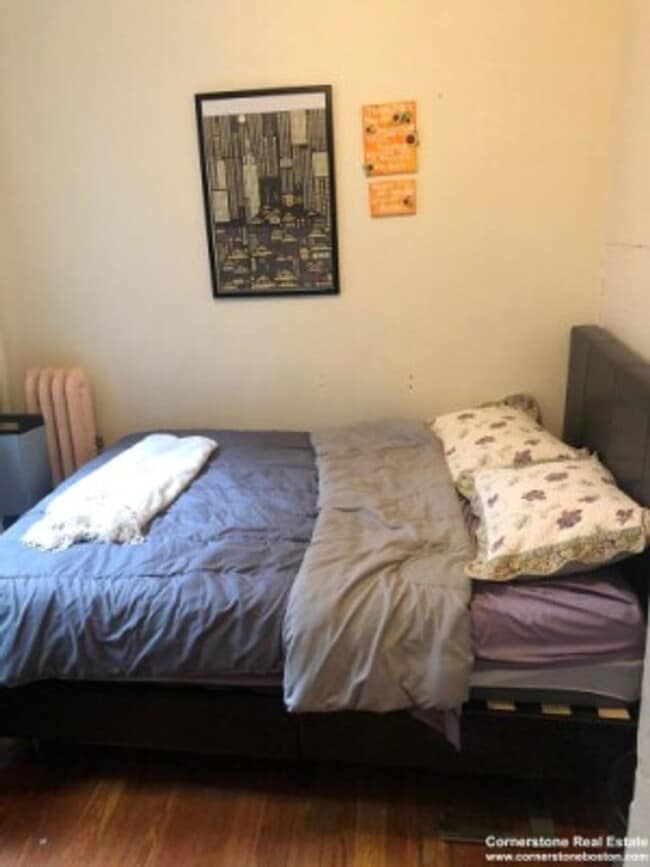 Building Photo - FENWAY (NEU) 3 BR Apt - 9/1 - NO BROKER FEE