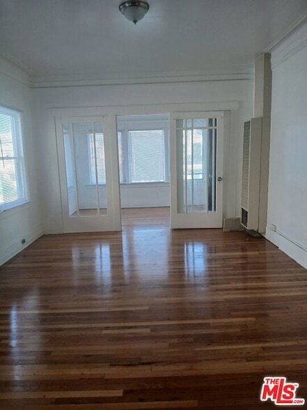 Building Photo - 1555 6th Ave