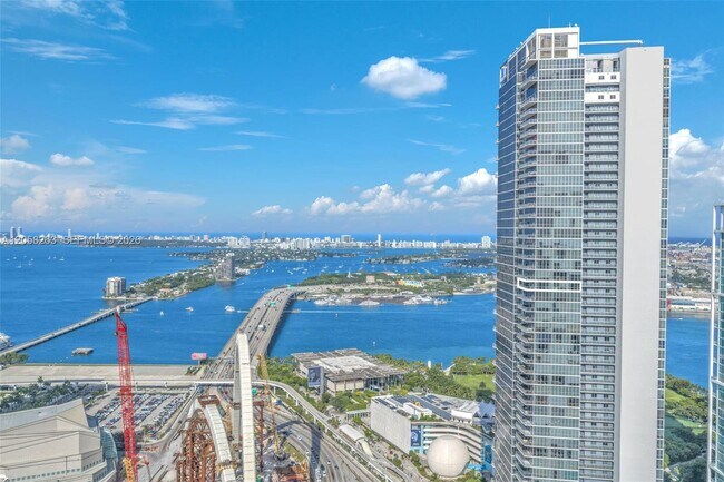 Foto del edificio - 1100 Biscayne Blvd