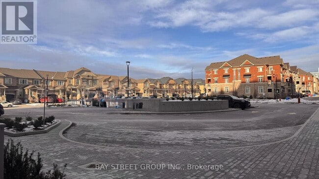 Building Photo - 412 Silver Maple Rd