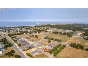 Building Photo - 547 Avocet Ave