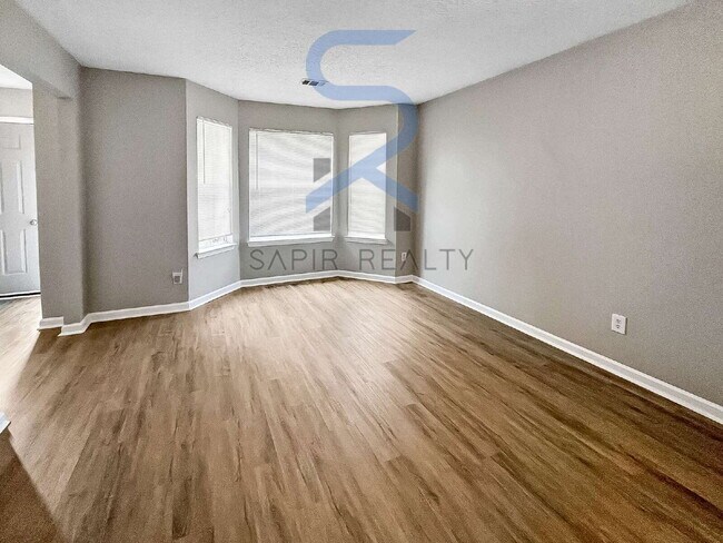 Foto del edificio - Move in before October 15th and choose you...