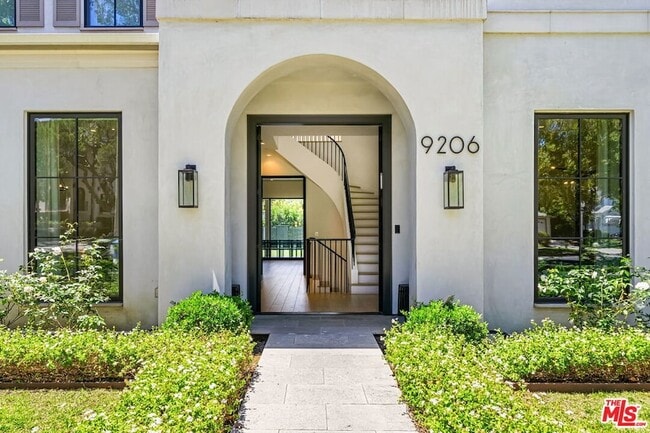 Building Photo - 9206 Monte Mar Dr