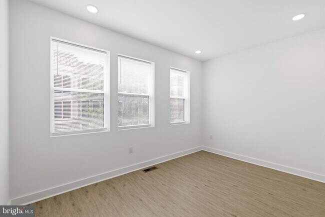 Foto del edificio - 4021 Brown St