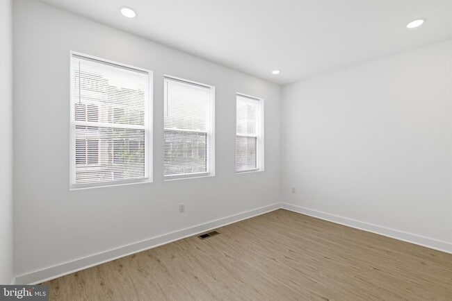 Building Photo - 4021 Brown St