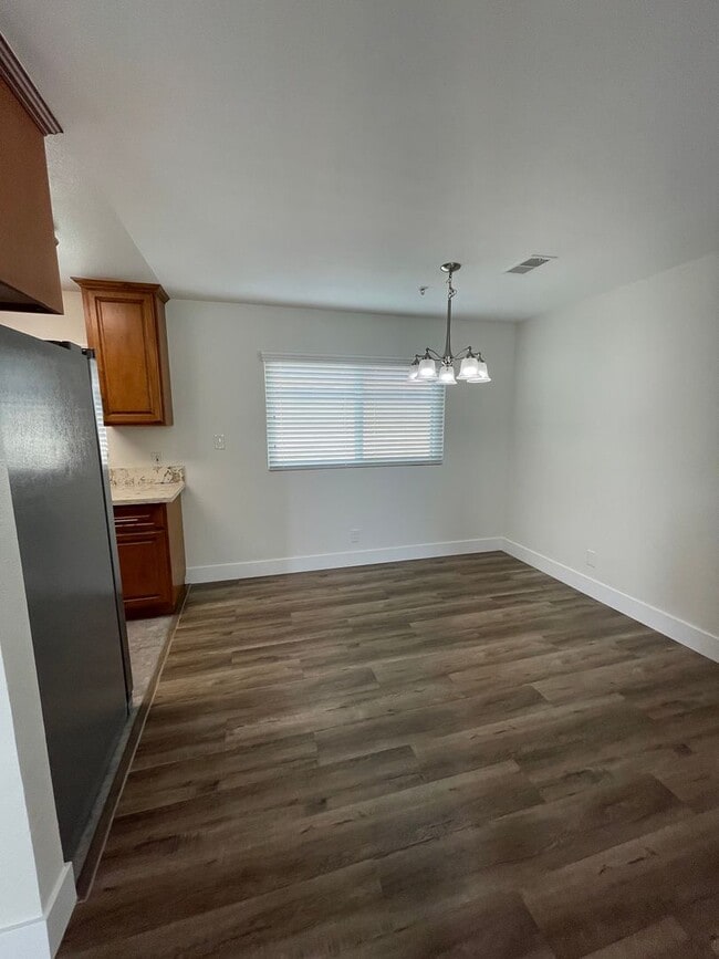 Foto del edificio - 924 S Cambridge St