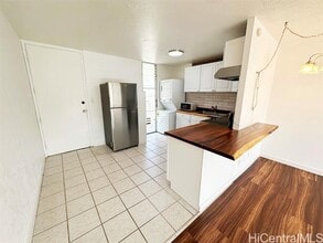 Building Photo - 95-2035-2035 Waikalani Pl