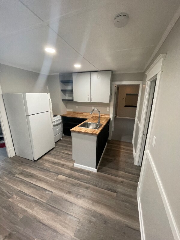 Foto del edificio - 832 Prospect Ave NE