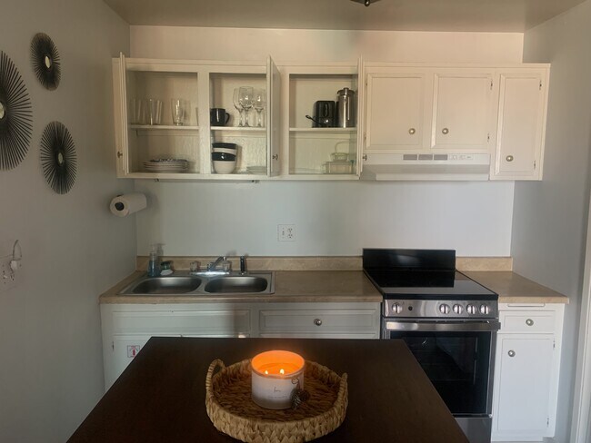 Foto del edificio - 137 Laurel Mountain Rd