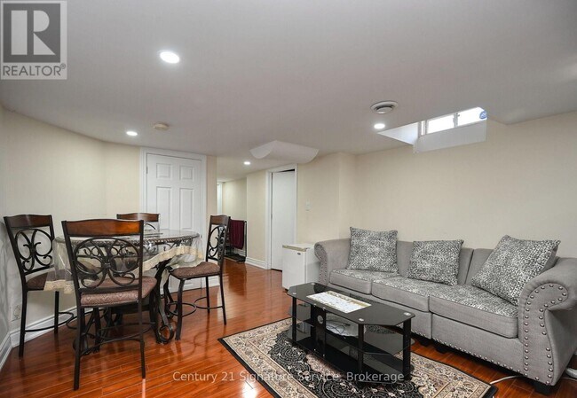 Building Photo - 138 Southlake Blvd