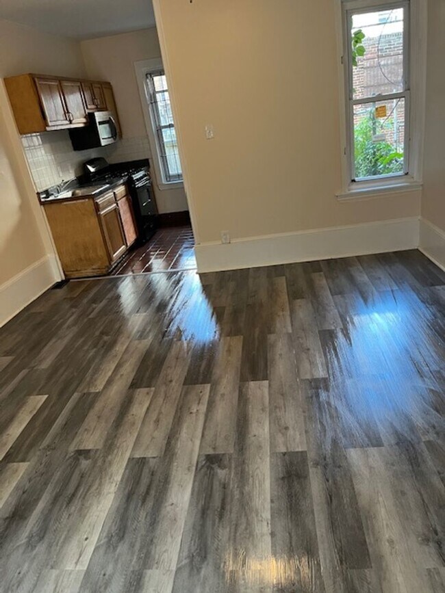 Foto del edificio - Remodeled Home - Harrowgate