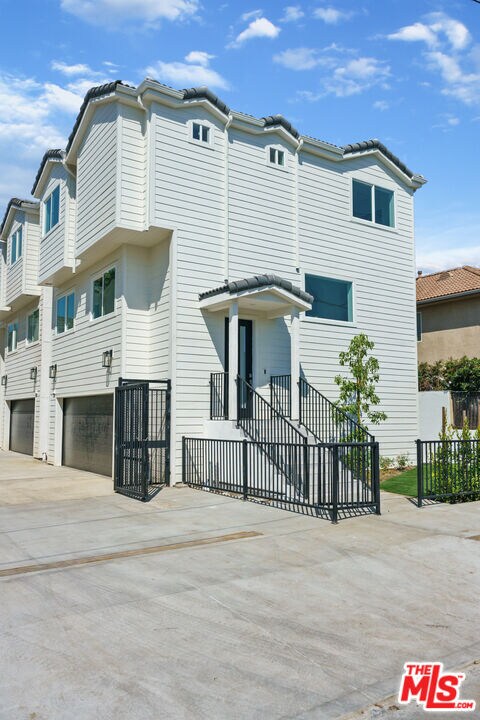 Building Photo - 14651 W Sara Ln
