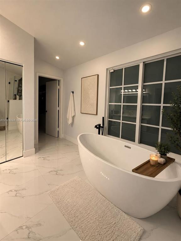 Foto del edificio - 3724 Wilderness Way