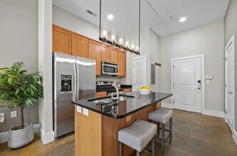 Building Photo - 444 S Blount St