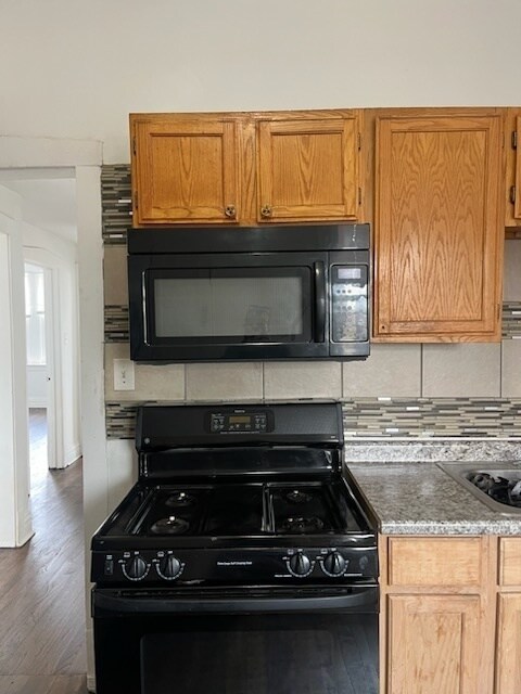 Foto del edificio - 3752 W Division St