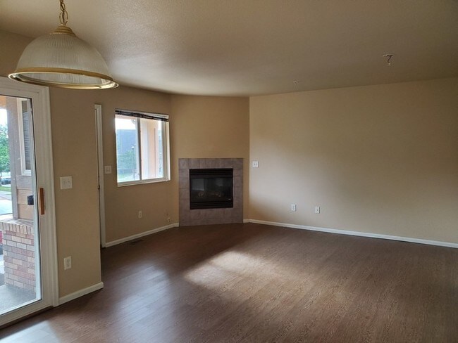 Foto del edificio - 2702 Rigden Pkwy