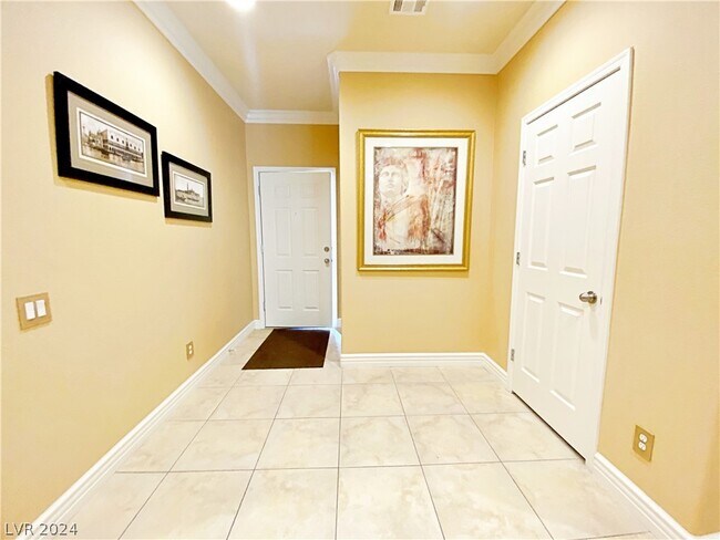 Building Photo - 2799 Lochleven Way