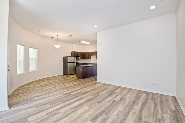 Building Photo - 819 D Ave