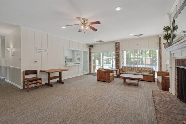 Building Photo - 107 Barbary Ct