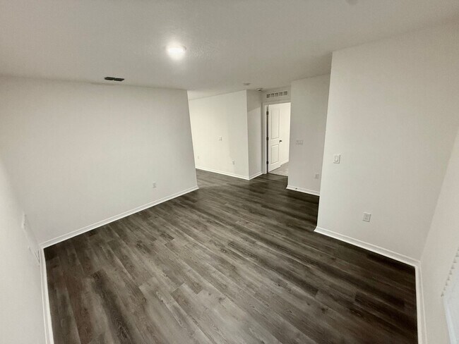 Foto del edificio - **Move-In-Special** Brand New 4-Bedroom Home in Poinciana – Available Now!