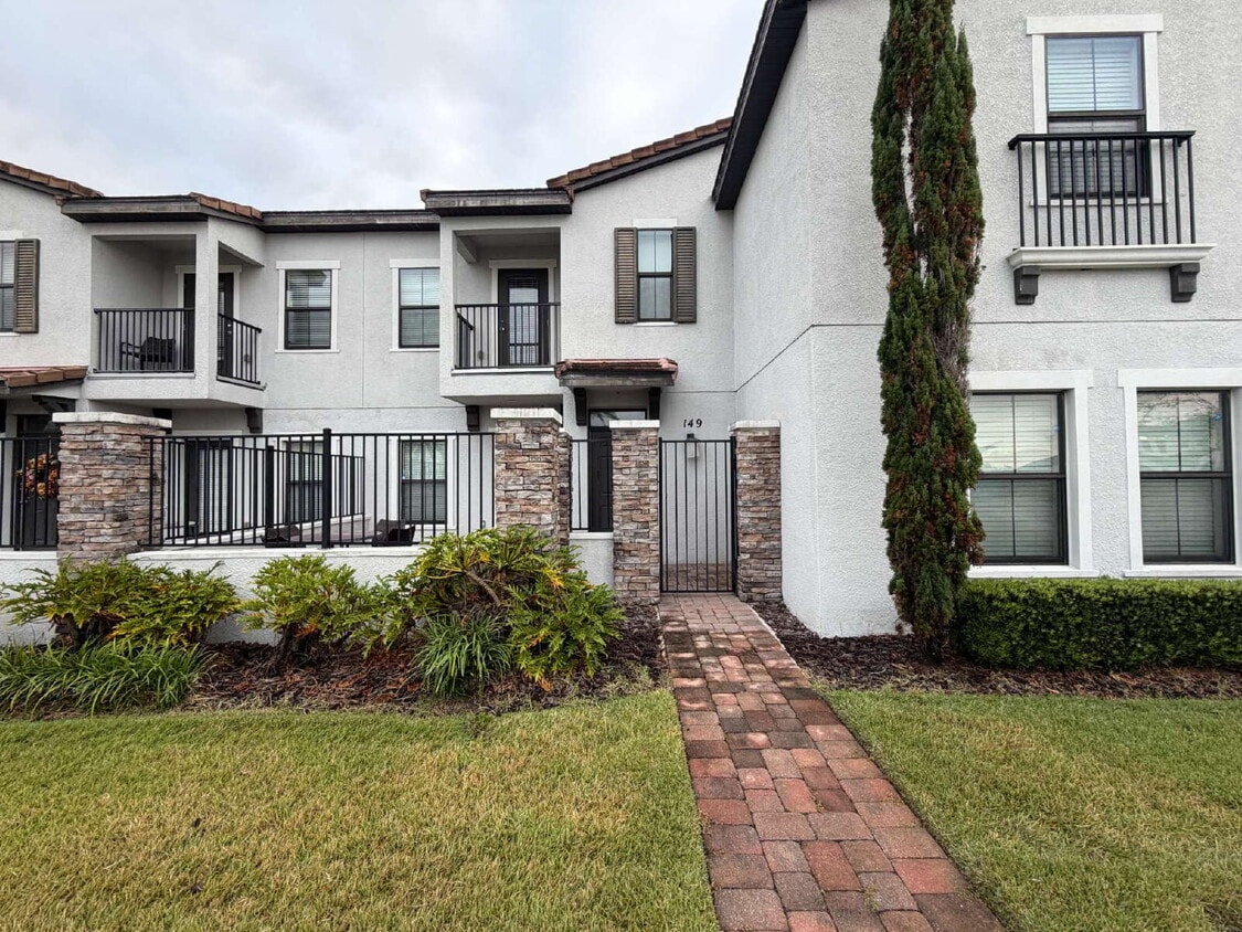 Primary Photo - "Charming 2-Bed, 2-Bath Townhouse Retreat in Haines City – Spacious 1464 Sq Ft of Comfort!"