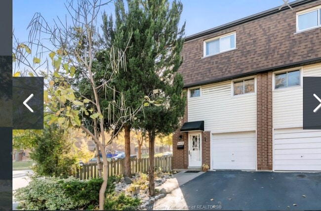 Building Photo - 6438 Thornberry Cres