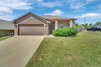 Building Photo - 5165 Glen Eden Dr